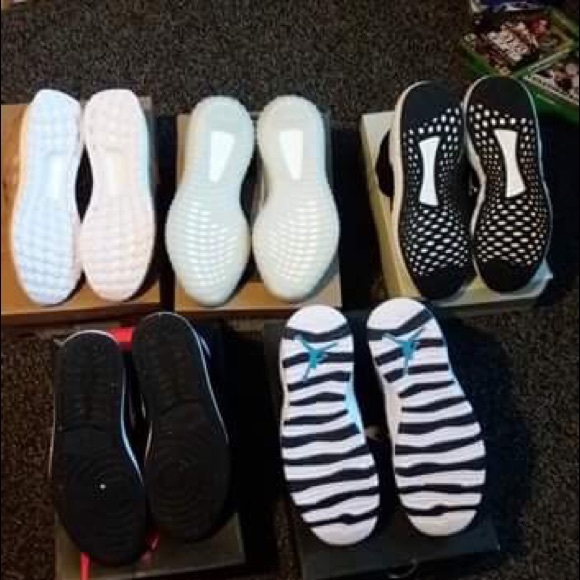 Adidas yeezy boost 350 v2 new 100% authentic - Picture 4 of 8